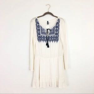 H&M White Bohemian Long Sleeve Tassel Dress